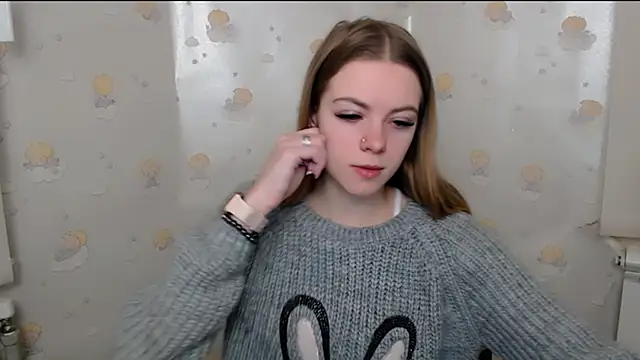 Snapshot of AliceFlirtt_ chatting on January 3, 2025, 7:38 am AliceFlirtt online show from January 3, 2025, 7:38 am