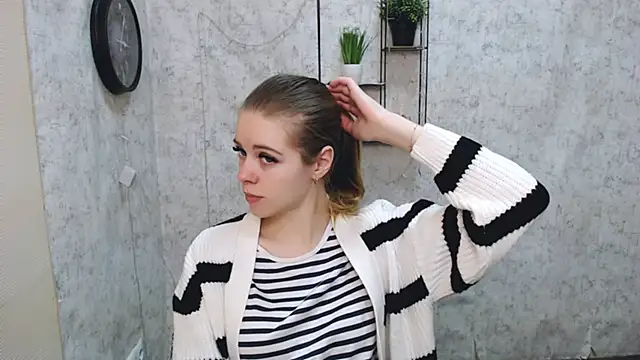 Snapshot of AliceFlirtt_ chatting on January 4, 2025, 9:10 am AliceFlirtt online show from January 4, 2025, 9:10 am