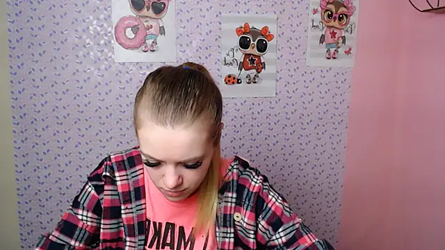 Snapshot of AliceFlirtt_ chatting on January 10, 2025, 8:18 am AliceFlirtt online show from January 10, 2025, 8:18 am