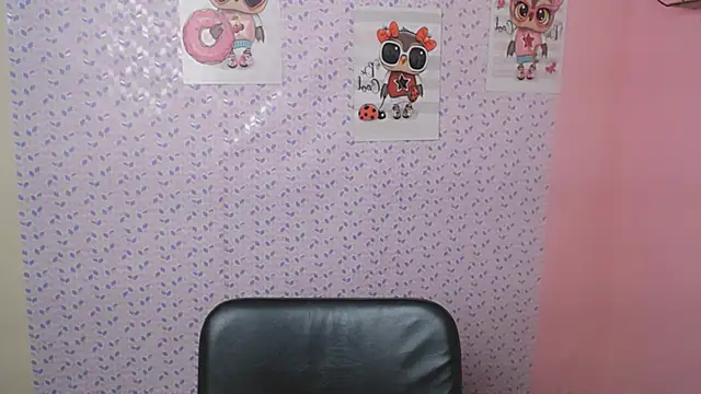 Snapshot of AliceFlirtt_ chatting on January 15, 2025, 2:35 pm AliceFlirtt online show from January 15, 2025, 2:35 pm