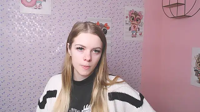 Snapshot of AliceFlirtt_ chatting on January 20, 2025, 12:39 pm AliceFlirtt online show from January 20, 2025, 12:39 pm
