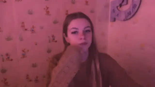 Snapshot of AliceFlirtt_ chatting on January 27, 2025, 8:18 am AliceFlirtt online show from January 27, 2025, 8:18 am