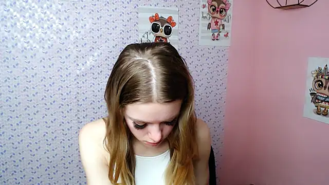 Snapshot of AliceFlirtt_ chatting on January 31, 2025, 3:44 pm AliceFlirtt online show from January 31, 2025, 3:44 pm