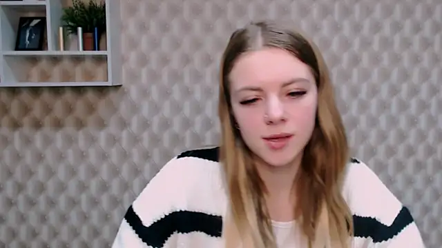 Snapshot of AliceFlirtt_ chatting on February 1, 2025, 2:13 pm AliceFlirtt online show from February 1, 2025, 2:13 pm