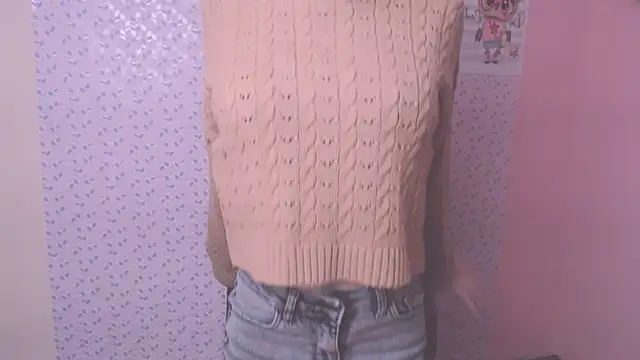 Snapshot of AliceFlirtt_ chatting on February 3, 2025, 12:36 pm AliceFlirtt online show from February 3, 2025, 12:36 pm