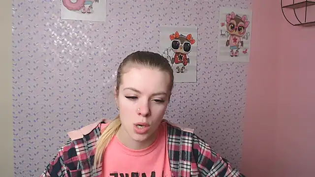 Snapshot of AliceFlirtt_ chatting on February 4, 2025, 1:16 pm AliceFlirtt online show from February 4, 2025, 1:16 pm