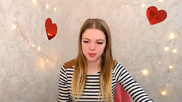 Snapshot of AliceFlirtt_ chatting on February 20, 2025, 9:00 am AliceFlirtt online show from February 20, 2025, 9:00 am