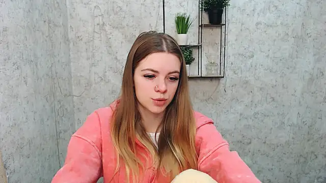 Snapshot of AliceFlirtt_ chatting on February 24, 2025, 8:27 am AliceFlirtt online show from February 24, 2025, 8:27 am