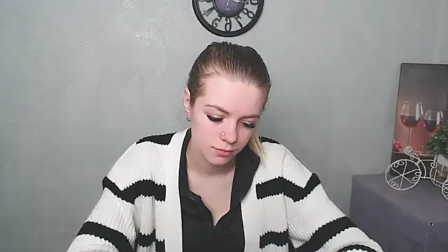 Snapshot of AliceFlirtt_ chatting on March 5, 2025, 2:45 pm AliceFlirtt online show from March 5, 2025, 2:45 pm