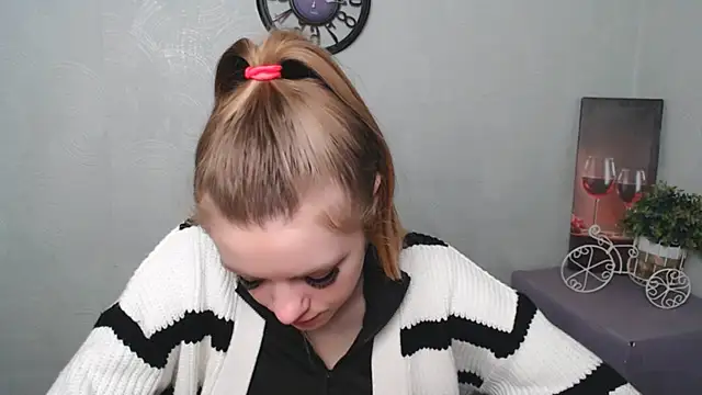 Snapshot of AliceFlirtt_ chatting on March 6, 2025, 11:36 am AliceFlirtt online show from March 6, 2025, 11:36 am