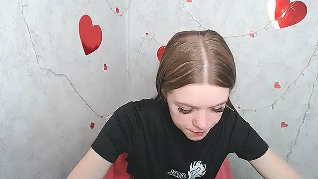 Snapshot of AliceFlirtt_ chatting on March 20, 2025, 11:05 am AliceFlirtt online show from March 20, 2025, 11:05 am