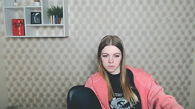 Snapshot of AliceFlirtt_ chatting on March 20, 2025, 2:42 pm AliceFlirtt online show from March 20, 2025, 2:42 pm