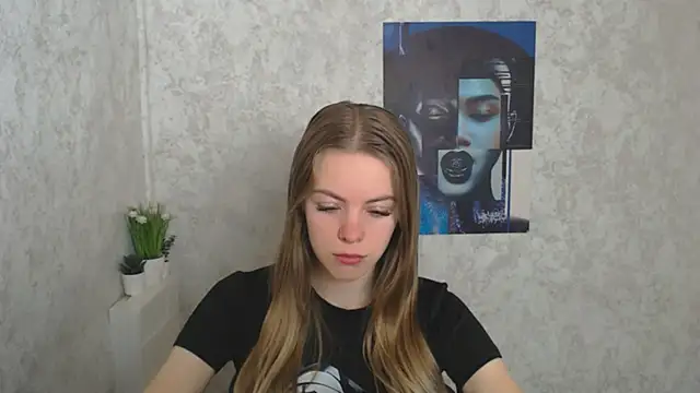 Snapshot of AliceFlirtt_ chatting on September 23, 2025, 8:17 am AliceFlirtt online show from September 23, 2025, 8:17 am