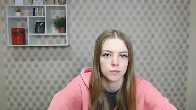 Snapshot of AliceFlirtt_ chatting on October 8, 2025, 9:40 am AliceFlirtt online show from October 8, 2025, 9:40 am