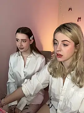 your favoritegirls online show from February 12, 2025, 4:33 pm