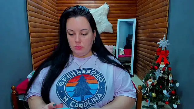 Snapshot of BubbleEmma chatting on January 14, 2025, 4:18 pm BubbleEmma online show from January 14, 2025, 4:18 pm