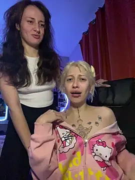 Snapshot of Dooubletroublee chatting on November 29, 2025, 12:02 am Dooubletroublee online show from November 29, 2025, 12:02 am