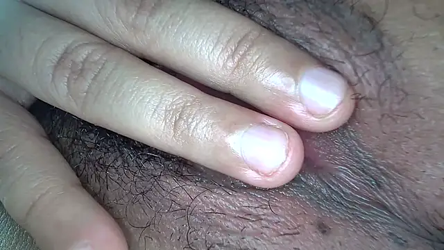 Snapshot of white_sexy_ chatting on November 21, 2025, 10:25 am white sexy online show from November 21, 2025, 10:25 am