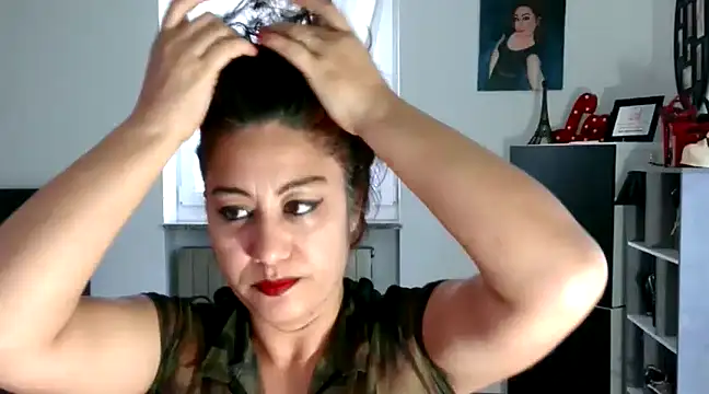 danasantoreal online show from December 4, 2024, 3:21 pm