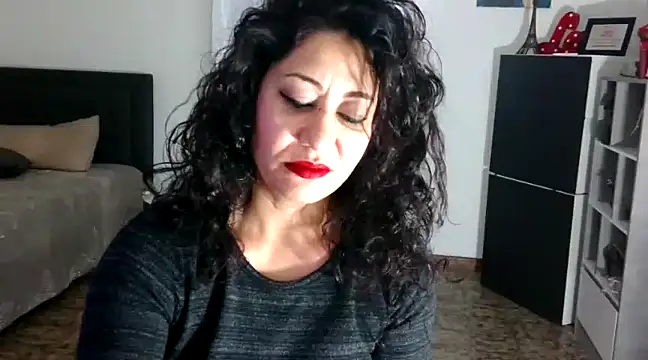 danasantoreal online show from December 18, 2024, 3:55 pm