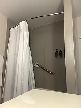 El Gizmo online show from February 2, 2025, 5:15 pm