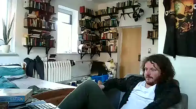 Snapshot of sunr1sa chatting on February 17, 2025, 2:59 pm sunr1sa online show from February 17, 2025, 2:59 pm