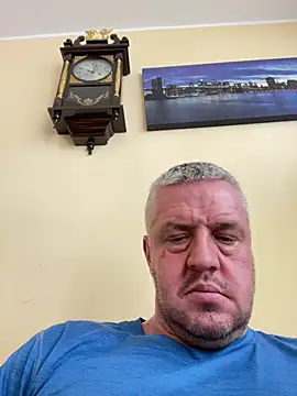 Snapshot of Evolite123 chatting on March 7, 2025, 10:56 am Evolite123 online show from March 7, 2025, 10:56 am