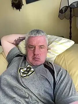 Snapshot of Evolite123 chatting on March 18, 2025, 10:14 am Evolite123 online show from March 18, 2025, 10:14 am