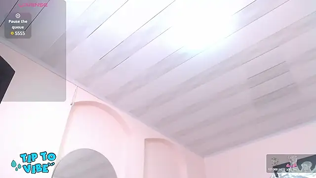 Snapshot of tamarafoxy_ chatting on December 7, 2024, 10:45 am tamarafoxy online show from December 7, 2024, 10:45 am