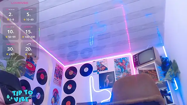 Snapshot of tamarafoxy_ chatting on September 26, 2025, 1:04 pm tamarafoxy online show from September 26, 2025, 1:04 pm