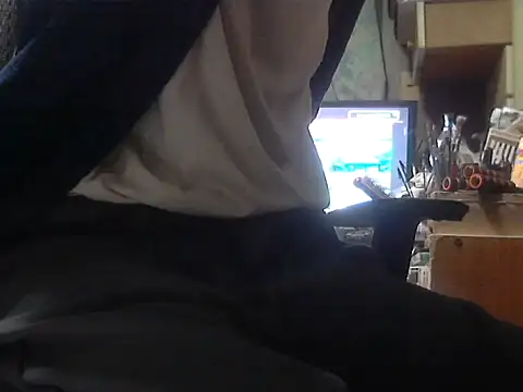 Snapshot of shikokichi55 chatting on January 15, 2025, 2:24 pm shikokichi55 online show from January 15, 2025, 2:24 pm