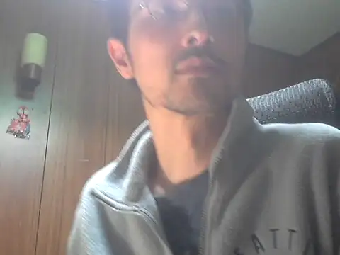 Snapshot of shikokichi55 chatting on February 8, 2025, 1:33 pm shikokichi55 online show from February 8, 2025, 1:33 pm