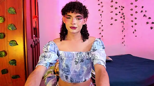 lucianromero online show from October 13, 2025, 10:43 pm