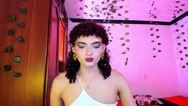 lucianromero online show from November 28, 2025, 1:52 am