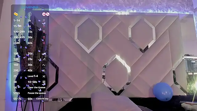 Snapshot of Sara_Foxx1 chatting on February 4, 2025, 12:40 am Sara Foxx1 online show from February 4, 2025, 12:40 am