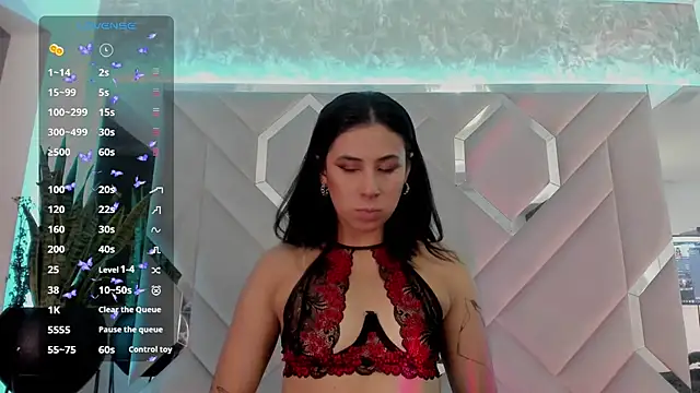 Snapshot of Sara_Foxx1 chatting on February 28, 2025, 12:43 am Sara Foxx1 online show from February 28, 2025, 12:43 am