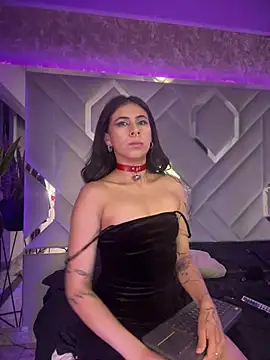 Snapshot of Sara_Foxx1 chatting on March 4, 2025, 1:23 am Sara Foxx1 online show from March 4, 2025, 1:23 am