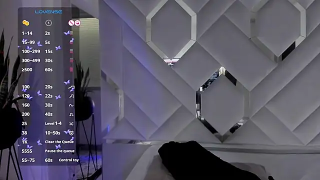 Snapshot of Sara_Foxx1 chatting on September 19, 2025, 6:30 pm Sara Foxx1 online show from September 19, 2025, 6:30 pm