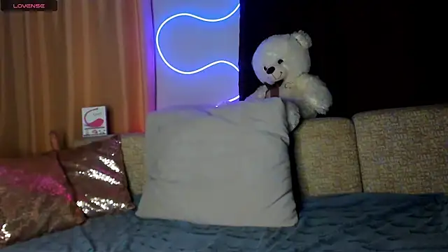 Snapshot of Leila_purr18 chatting on January 26, 2025, 1:20 am Leila purr18 online show from January 26, 2025, 1:20 am