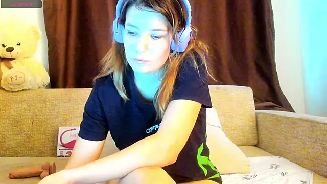 Snapshot of Leila_purr18 chatting on September 12, 2025, 9:42 am Leila purr18 online show from September 12, 2025, 9:42 am
