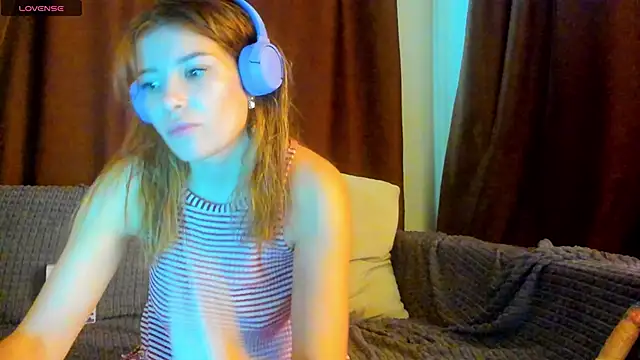 Snapshot of Leila_purr18 chatting on October 2, 2025, 10:55 am Leila purr18 online show from October 2, 2025, 10:55 am