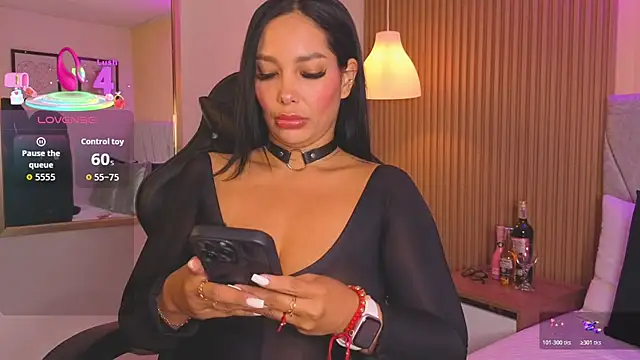 Dakota diaz  online show from November 27, 2025, 8:33 pm