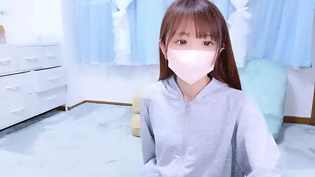 Snapshot of shihori_s2 chatting on November 5, 2025, 12:05 pm shihori s2 online show from November 5, 2025, 12:05 pm