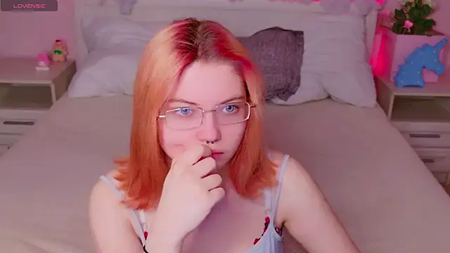 Lisa Adam online show from March 22, 2025, 4:03 am