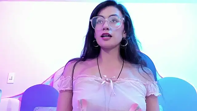 Snapshot of SophieGomez22 chatting on February 5, 2025, 3:09 pm SophieGomez22 online show from February 5, 2025, 3:09 pm