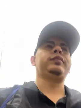 Snapshot of DanielGomez9 chatting on February 6, 2025, 10:10 pm DanielGomez9 online show from February 6, 2025, 10:10 pm