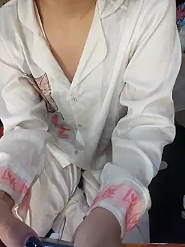 Lyly sexy2k online show from December 3, 2025, 4:05 pm