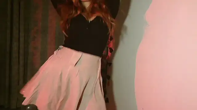 urvashihott online show from January 17, 2025, 8:22 pm