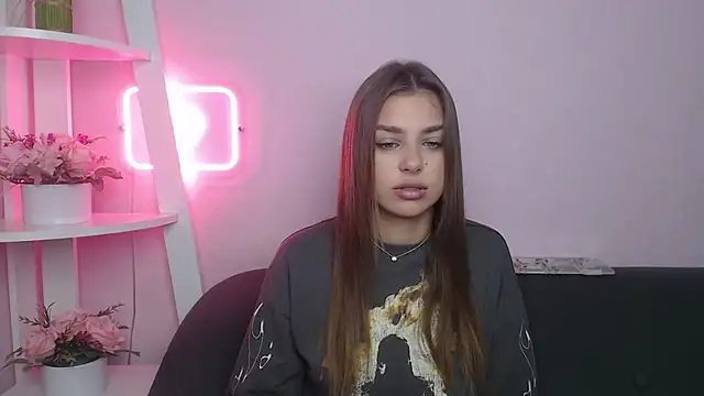 MilanaAngelAs online show from November 16, 2025, 6:08 am