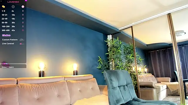 Snapshot of Project-Raven chatting on March 11, 2025, 11:04 pm Project-Raven online show from March 11, 2025, 11:04 pm